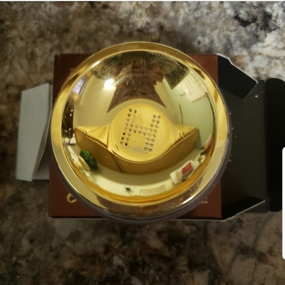 Hourglass veil powder